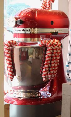 KitchenAid Hosts Christmas in July Event