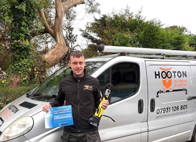 Pete-Hooton,-winner-of-the-APHC-Installer-of-the-Year-award-low