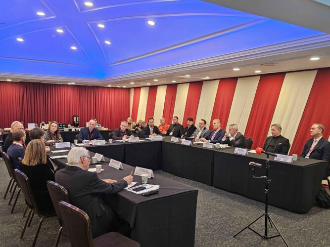 Simon-Acres-Group---KBB-Futures-roundtable-2-LOW